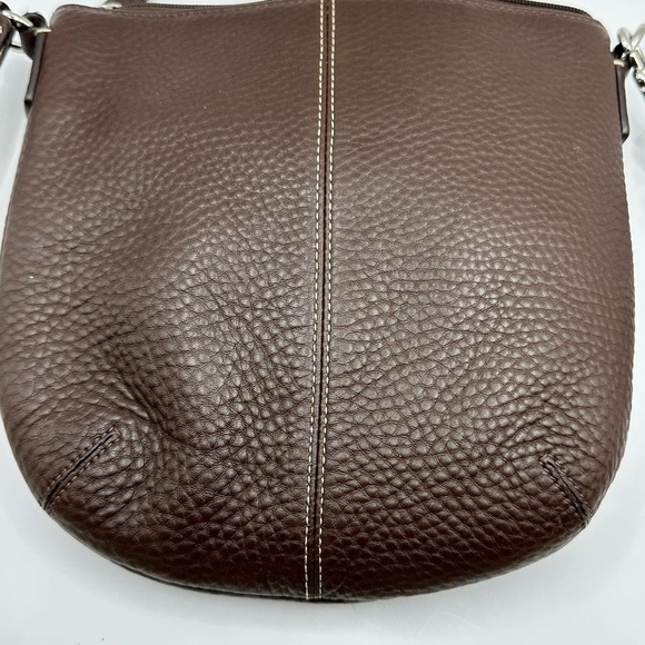 SOLD Coach Purse Brown Pebbled Leather Small Crossbody Swing Pack Bag Purse - Picture 2 of 9
